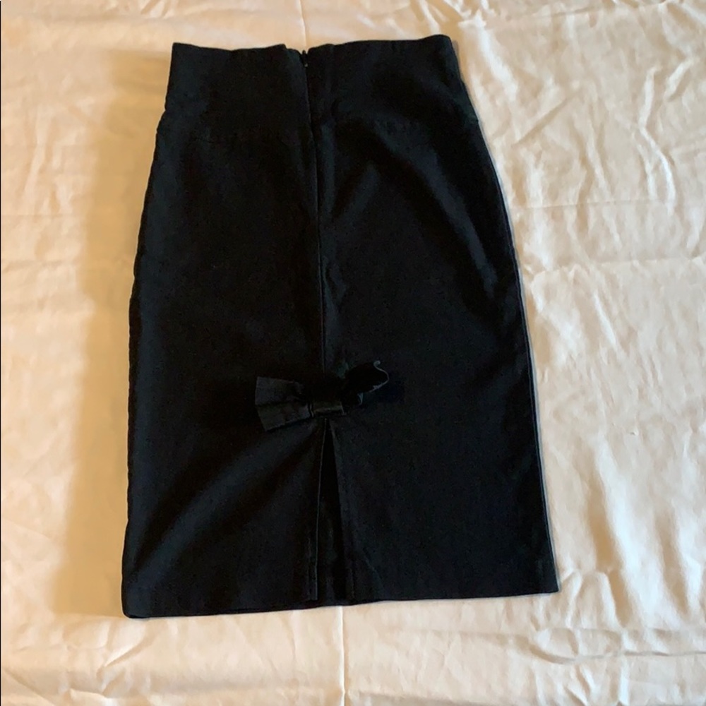 Black pencil skirt